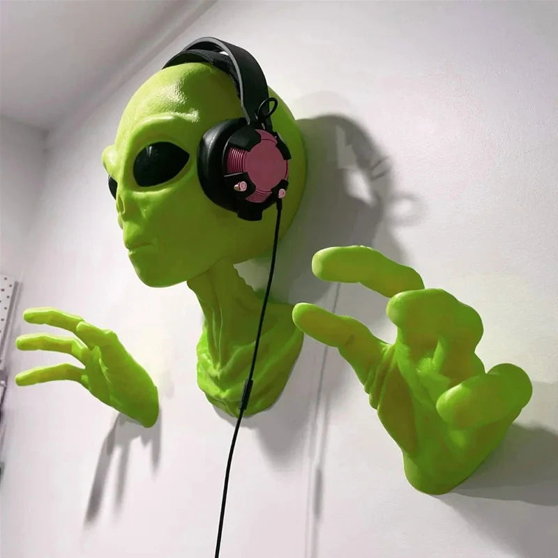 UFO Alien Visitor Extraterrestrial Organism Monster Green 51 Area Home Sci-fi Ornament Wall Hanging Creative Bedroom Decoration